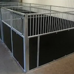 Hesteboks skillevæg m/ lodrette tremmer