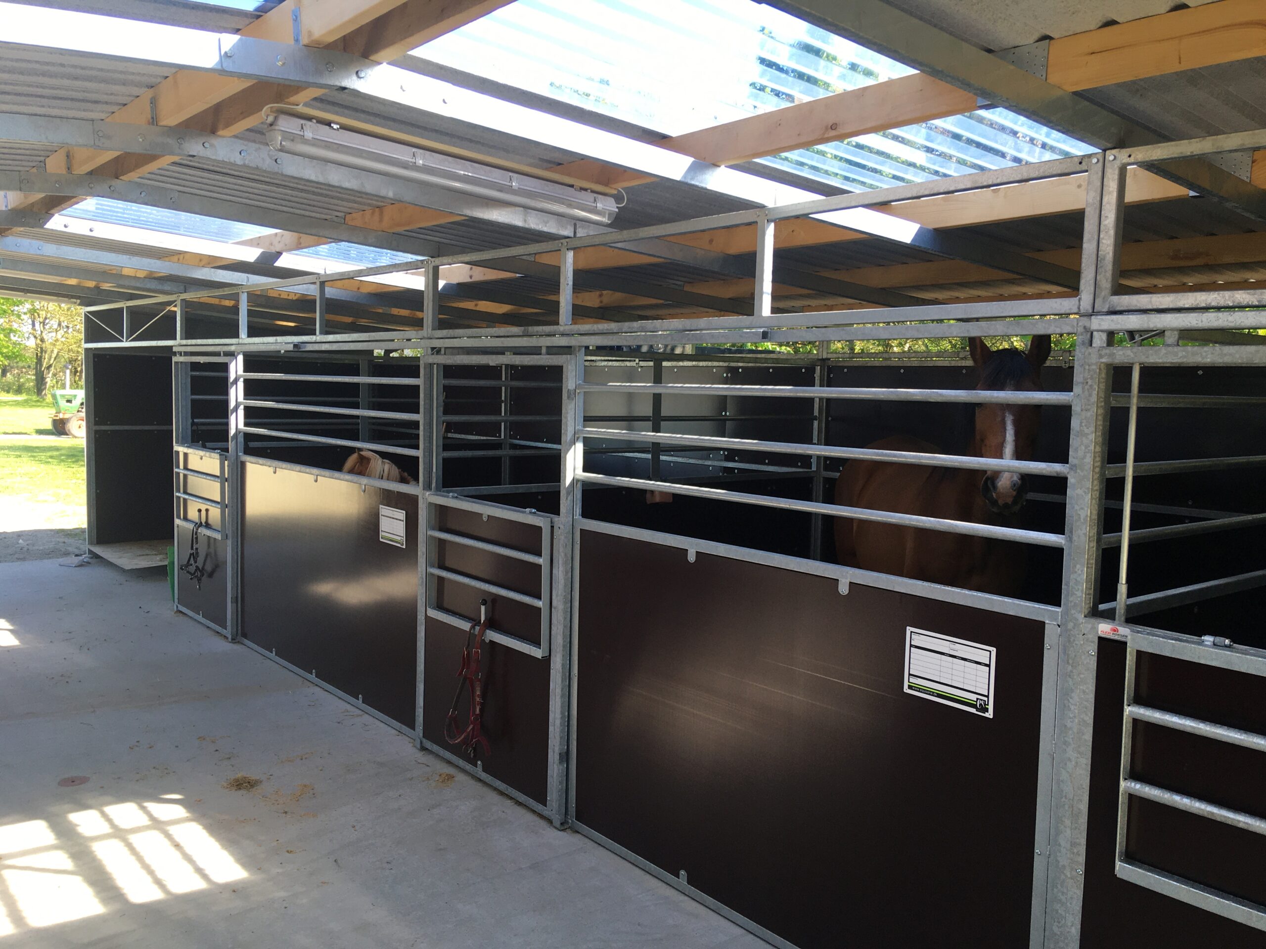 Udestald set indefra