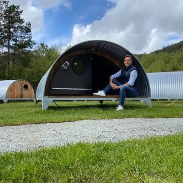 Pig Me Shelter