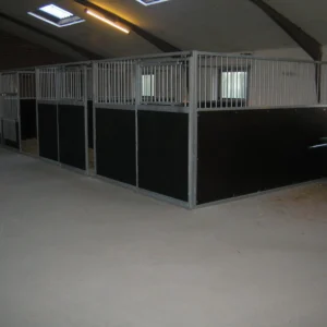 Hesteboks skillevæg m/ lodrette tremmer